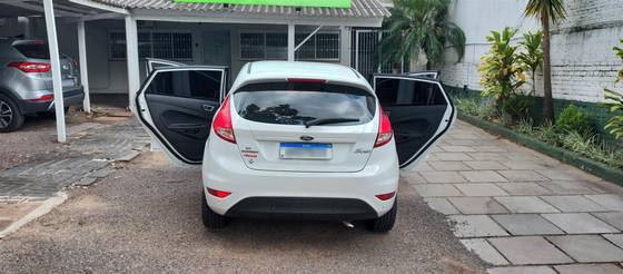 FORD FIESTA 1.6 SE HATCH 16V FLEX 4P POWERSHIFT